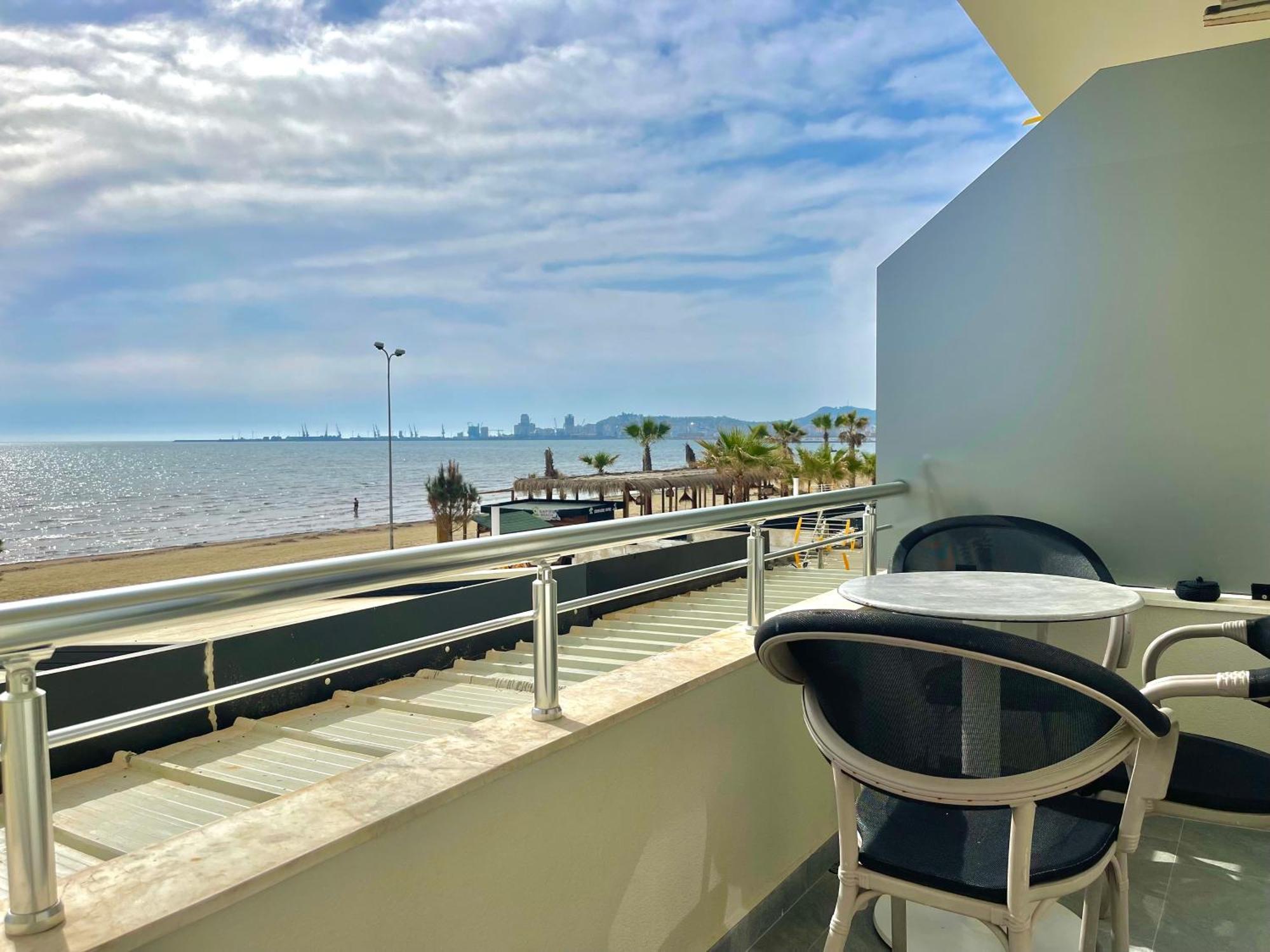 Luxurious Dreamy Seaview Apartment Durrës Exteriör bild